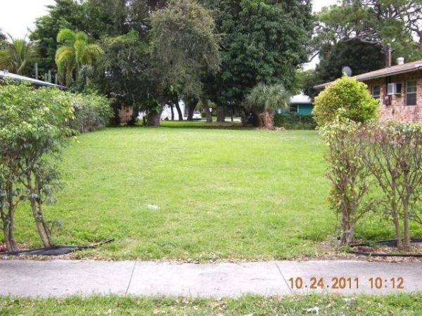 Harlem McBride, 410 NE 34th St, Oakland Park, Florida 33334, image 1