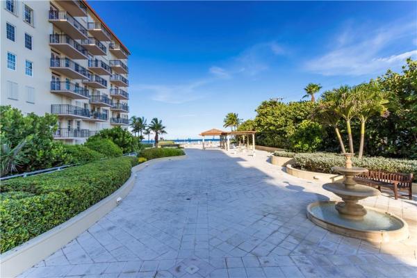 La Bonne Vie, 3475 S Ocean Blvd #2120, Palm Beach, Florida 33480, image 1
