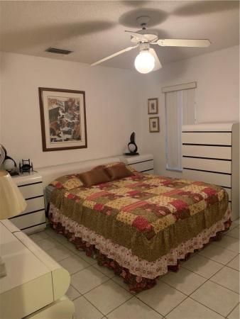 Pleasant Village, 670 NE 164th St, Golden Glades, Florida 33162, image 2