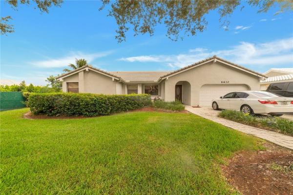 Falcon's Lea, 6610 Falconsgate Ave, Davie, Florida 33331, image 2