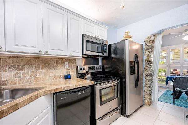 Monaco Gardens, 860 SE 6th Ave #401, Deerfield Beach, Florida 33441, image 2