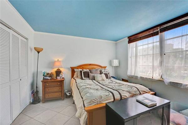 Croton Harbor, 301 Croton Ave #201, Lantana, Florida 33462, image 2