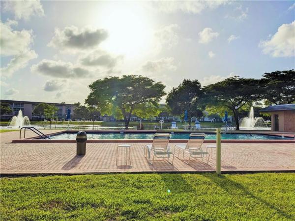 Martinique Village, 4402 Martinique Ct #D4, Coconut Creek, Florida 33066, image 1