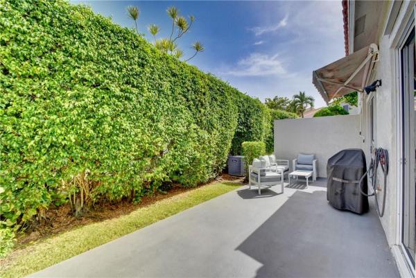 Reflections At Mission Bay, 10475 Lake Vista Cir, Boca Raton, Florida 33498, image 2