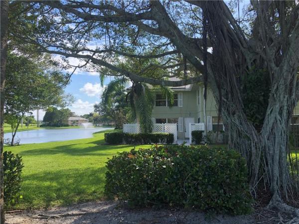 Stamford At The Villages Of Palm Beach Lakes, 1954 Hartford Ct, West Palm Beach, Florida 33409, image 3