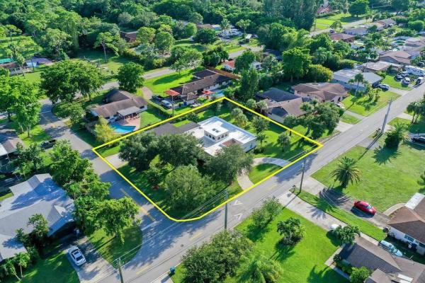 Hillsboro Pines, 5350 NW 77th Ct, Coconut Creek, Florida 33073, image 2