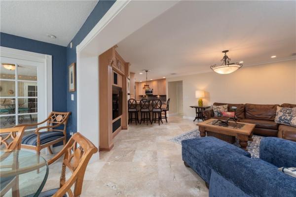 Laurel Oaks, 11872 Oakleaf Dr, Davie, Florida 33330, image 3