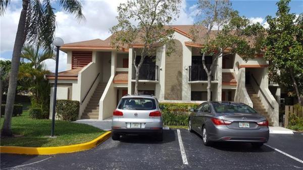 Courtyard Of Coral Gate, 5530 Courtyard Dr, Margate, Florida 33063, image 1
