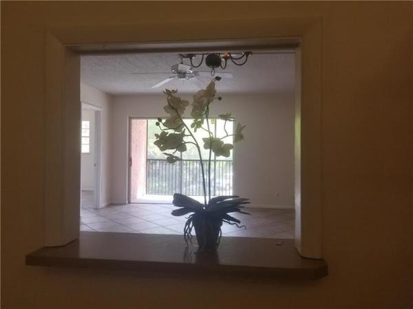 630 Tennis Club Dr #201, Fort Lauderdale, Florida 33311, image 1