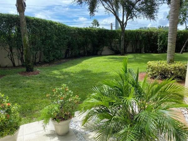 Plum At Boca Pointe, 6526 Via Regina, Boca Raton, Florida 33433, image 3