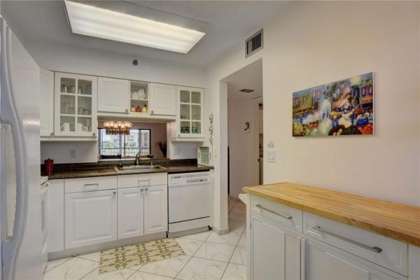 Huntington Lakes 1, 14425 Strathmore Ln #306, Delray Beach, Florida 33446, image 3