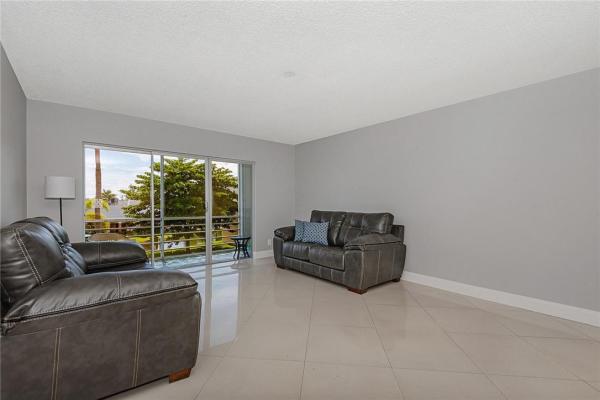 Danians North, 608 NE 2nd St #332, Dania Beach, Florida 33004, image 1