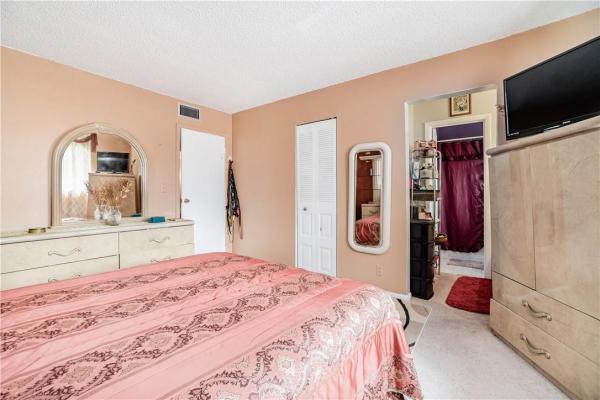 Blueberry Hill, 5737 Blueberry Ct #117, Lauderhill, Florida 33313, image 2