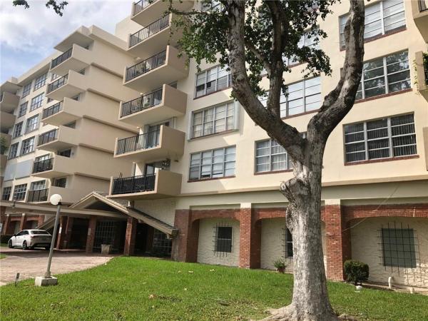Longwood Towers, 1001 91st St #706, Bay Harbor Islands, Florida 33154, image 2