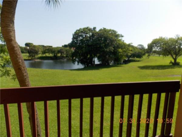Indian Summer Village, 371 W Park Dr #12, Fountainebleau, Florida 33172, image 3