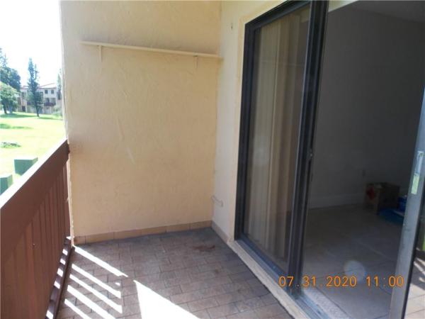 Indian Summer Village, 371 W Park Dr #12, Fountainebleau, Florida 33172, image 1