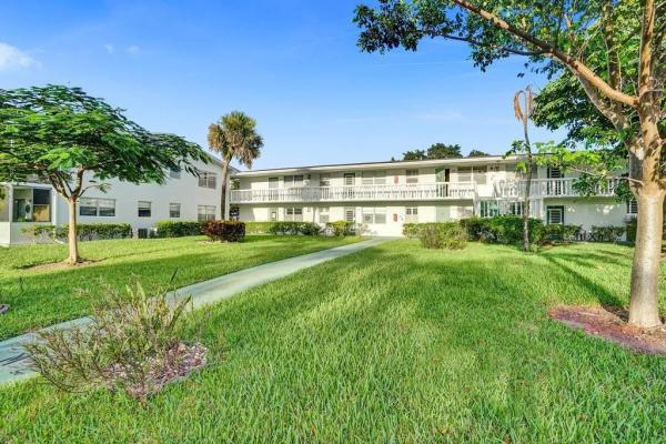 Farnham, 290 Farnham M, Deerfield Beach, Florida 33442, image 3