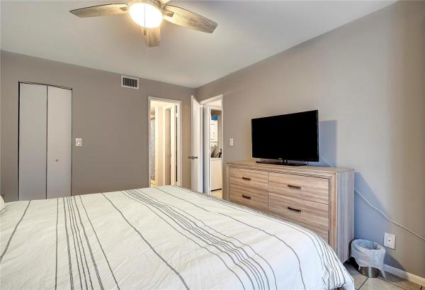 Oakland Forest Club, 3007 N Oakland Forest Dr #303, Oakland Park, Florida 33309, image 1