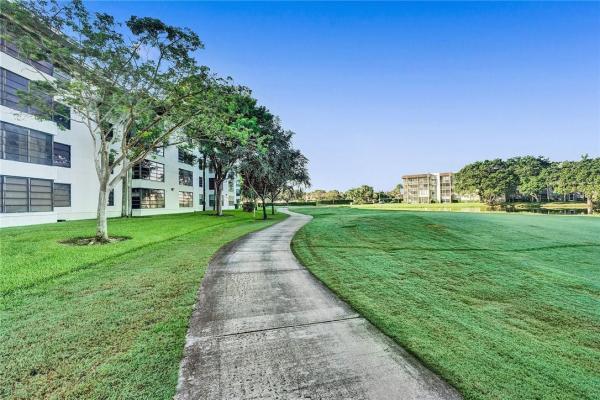 Whitehall 2 Of Pine Island Ridge, 1713 Whitehall Dr #102, Davie, Florida 33324, image 2