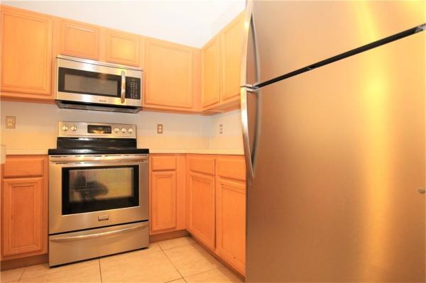 Palmbrooke Townhomes, 4870 Palmbrooke Cir, West Palm Beach, Florida 33417, image 2