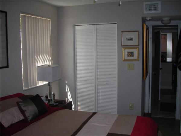 LakeView Club, 2861 N Oakland Forest Dr #101, Oakland Park, Florida 33309, image 1