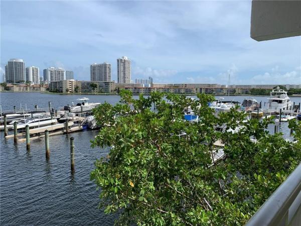 Del Prado, 18051 Biscayne Blvd #1703-1, Aventura, Florida 33160, image 2