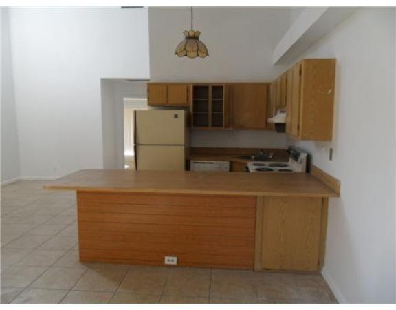 Orchard Lake Townhouses, 5508 NW 24th St, Lauderhill, Florida 33313, image 1