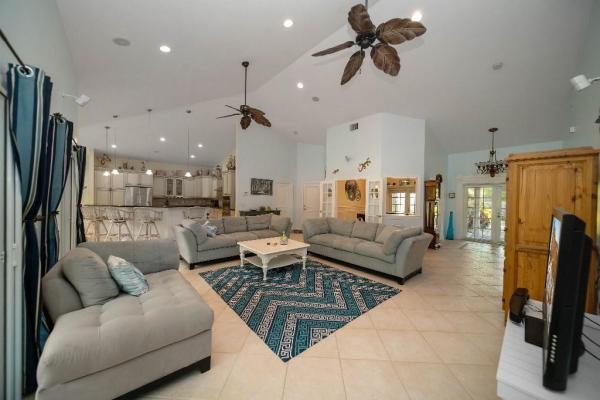 Floral Park Lantana, 2769 Boston Ct, Lake Worth, Florida 33462, image 1