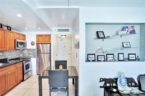 Lauderdale Tower, 2900 NE 30th St #D-2, Fort Lauderdale, Florida 33306, image 1