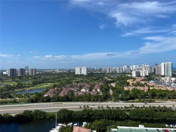 Mystic Pointe Tower 500, 3530 Mystic Pointe Dr #2807, Aventura, Florida 33180, image 2