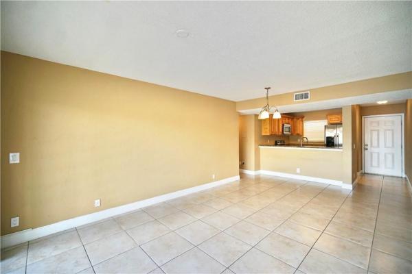 Palm Beach Place, 1520 Windorah Way #C, West Palm Beach, Florida 33411, image 2