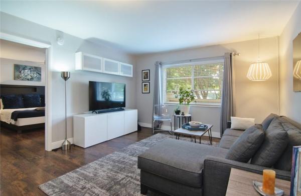 Manor Grove Village, 1950 N Andrews Ave #111D, Wilton Manors, Florida 33305, image 2