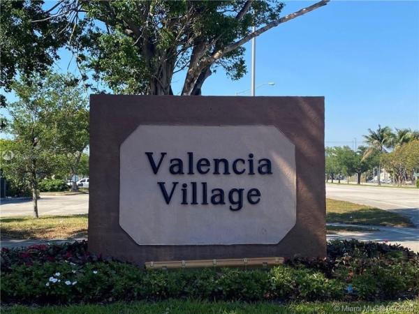 Valencia Village, 10 N Valencia Dr #2-33, Davie, Florida 33324, image 3