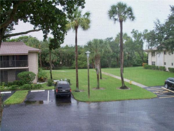 Hidden Woods Of Deer Creek, 195 Deer Creek Blvd #806, Deerfield Beach, Florida 33442, image 2