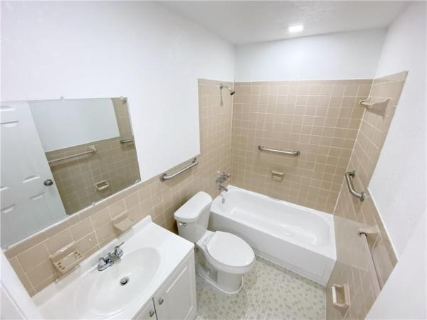 Malky, 365 NE 125th St #406, North Miami, Florida 33161, image 1