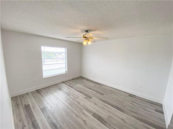 Malky, 365 NE 125th St #406, North Miami, Florida 33161, image 3