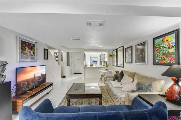 City View Townhomes, 259 City View Dr, Fort Lauderdale, Florida 33311, image 1