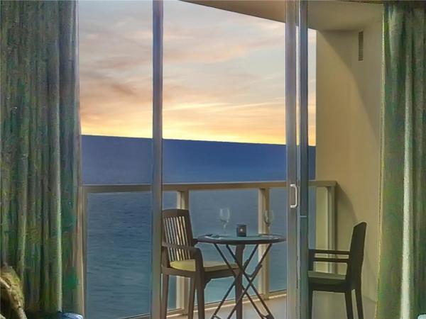 La Perla, 16699 Collins Ave #1605, Sunny Isles Beach, Florida 33160, image 2