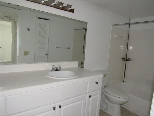 Isles At Lago Mar, 12870 Vista Isles Dr #526, Sunrise, Florida 33325, image 3