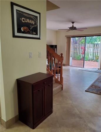 Capistrano Townhomes, 905 SE 12th Ct #6, Fort Lauderdale, Florida 33316, image 3