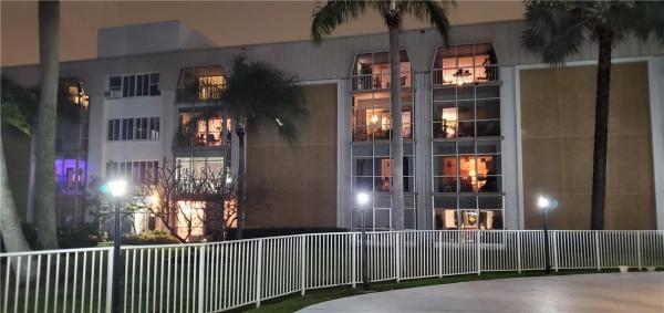 Avon At River Shores, 3040 NE 16th Ave #209, Oakland Park, Florida 33334, image 1