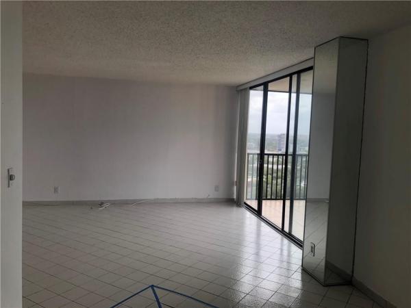 Coronado Tower 1, 20335 W Country Club Dr #2501, Aventura, Florida 33180, image 3