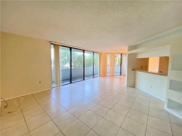 Spinnaker Bay, 21085 NE 34th Ave #402-1, Aventura, Florida 33180, image 3
