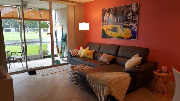 Lagoon Place, 9230 Lagoon Pl #106, Davie, Florida 33324, image 2