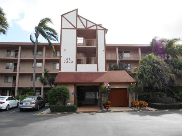 Huntington Lakes 4, 7320 Amberly Ln #210, Delray Beach, Florida 33446, image 2