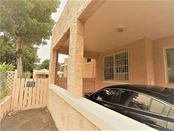 Glenroyal, 120 NW 24th Ct, Miami, Florida 33125, image 3