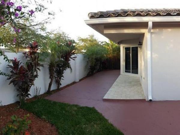 Highlands At Kendall, 9438 SW 156th Pl, The Hammocks, Florida 33196, image 1