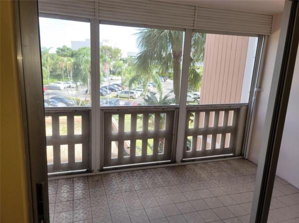 Hillcrest, 3850 Washington St #309, Hollywood, Florida 33021, image 1