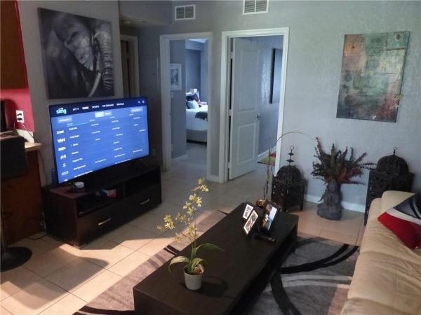 The Grove At Wilton Manors , 2660 NE 8th Ave #304, Wilton Manors, Florida 33334, image 2