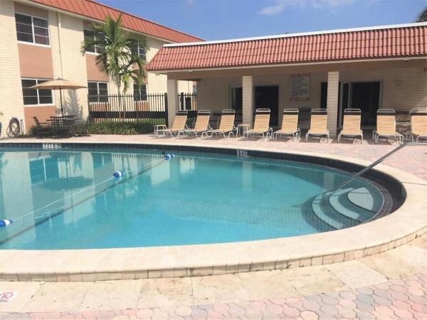 Manor Grove Village, 9 NE 19th Ct #102C, Wilton Manors, Florida 33305, image 2